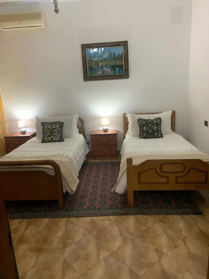 Сasa de vacaciones Vila Demaj! Free Parking Berat Albania